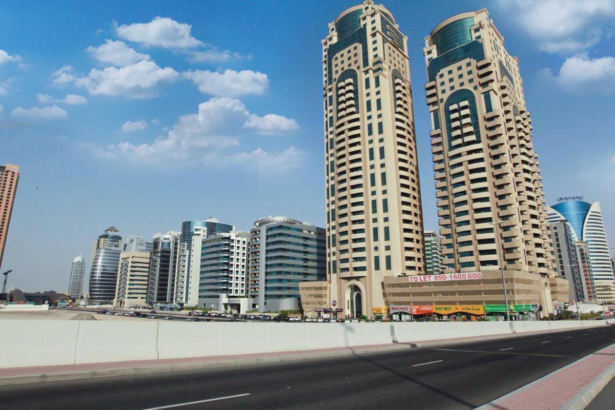 Nomad Partition Room In Barsha Heights 3 Mins To Icm Metro ドバイ エクステリア 写真